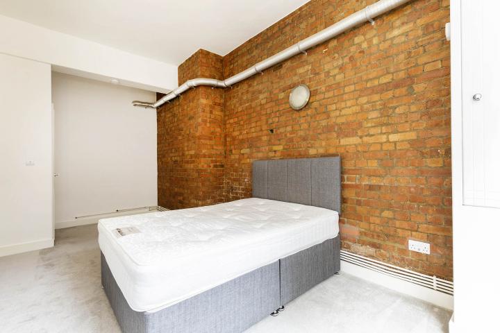 Stunning newly refurbished one bedroom apartment with loft style features Ability Plaza - Kingsland Road, Dalston / Haggerston